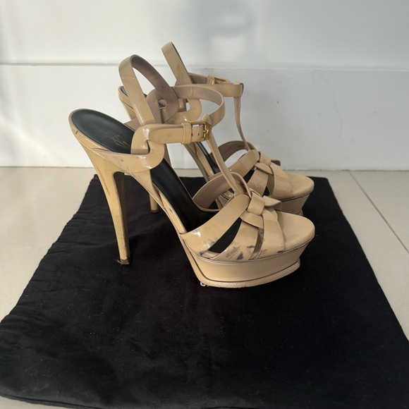 Saint Laurent Paris Tribute Nude Patent Leather Platform Heel
Sandals Sz 36.5 - Picture 4 of 5